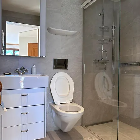 4-bedroom In The Heart Of *