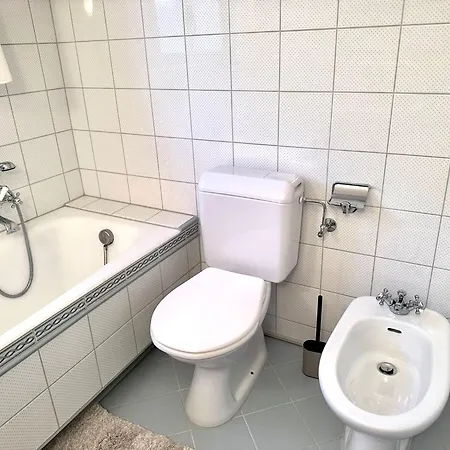 4-bedroom In The Heart Of Appartamento