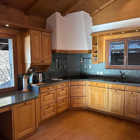 4-bedroom In The Heart Of *