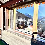 4-bedroom In The Heart Of *